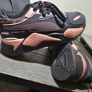 WomensRS-X Black Rose Lace Up Sneakers
